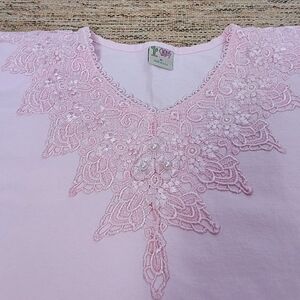 VINTAGE Lace Detail with Shoulder Pads Top